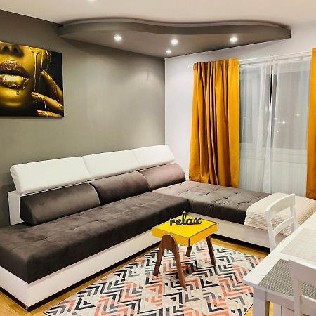 Confort View Apartment Iasi - 3 Rooms-Like Home ภายนอก รูปภาพ