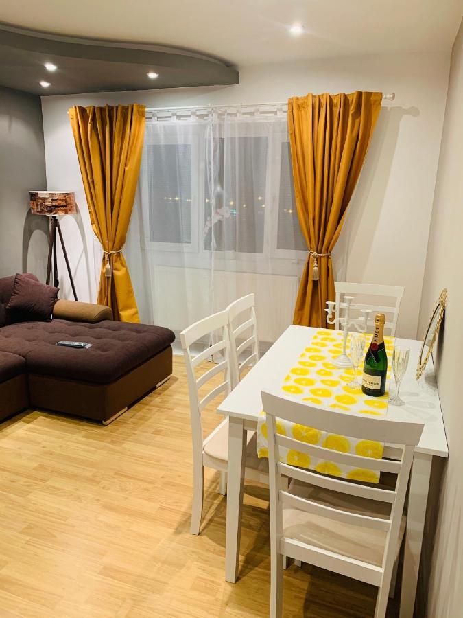 Confort View Apartment Iasi - 3 Rooms-Like Home ภายนอก รูปภาพ