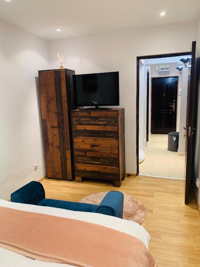 Confort View Apartment Iasi - 3 Rooms-Like Home ภายนอก รูปภาพ